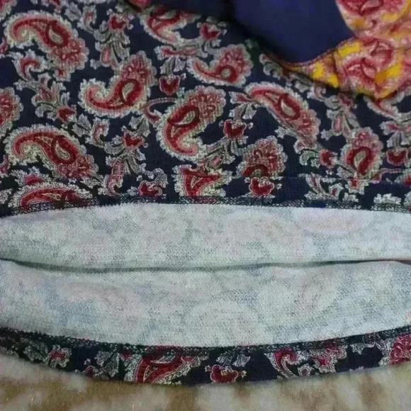 SUNDANCE Thermal Paisley Quarter Sleeve Velvet Detail Button Cuff Women Pet Med - Picture 7 of 9